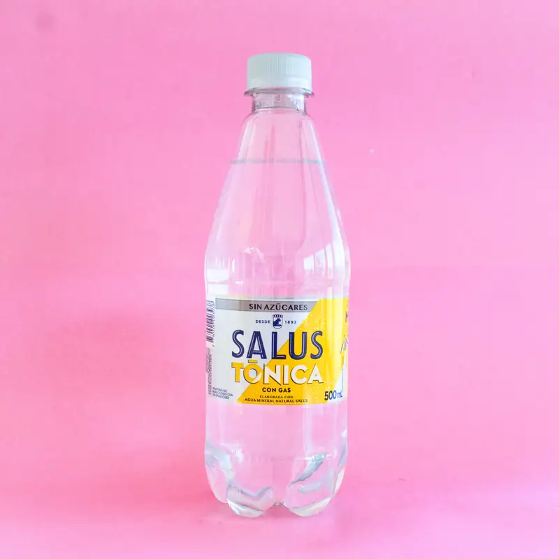 Agua saborizada con gas Tónica